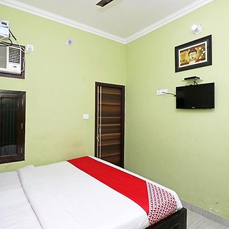 Capital O 11480 Hotel Blue Star Varanasi Dış mekan fotoğraf