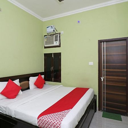 Capital O 11480 Hotel Blue Star Varanasi Dış mekan fotoğraf