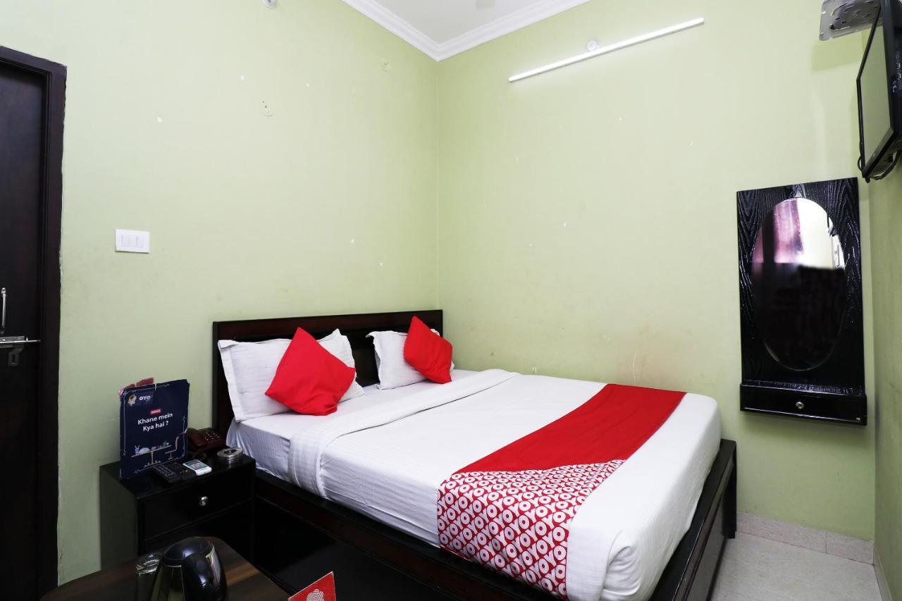 Capital O 11480 Hotel Blue Star Varanasi Dış mekan fotoğraf